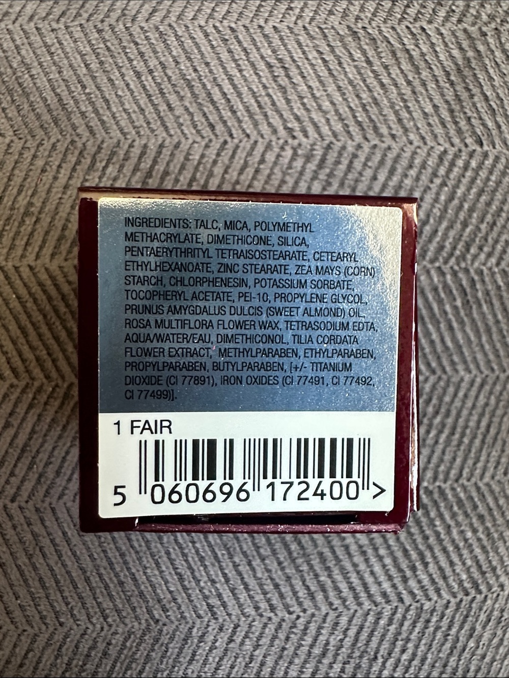 Charlotte Tilbury Flawless Finish Complexion Perfecting Micro Powder - Fair - Picture 3 of 6